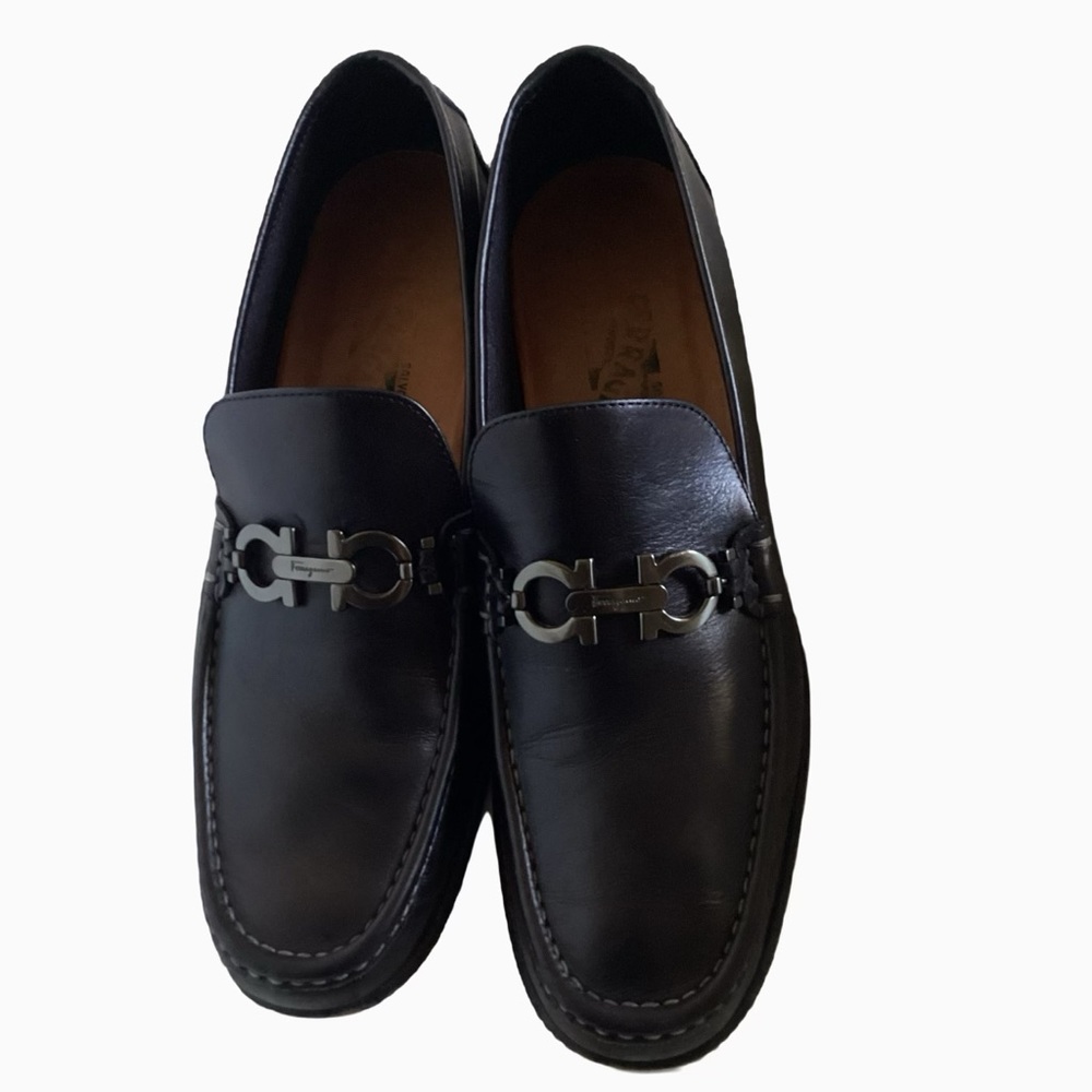 Salvatore Ferragamo Gancini Leather Loafers made in Italy. Size 10